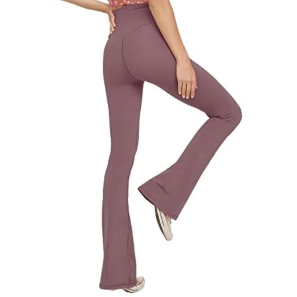 topyogas • flare leg crossover pants